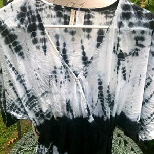 Japna Black & White tie-dye belted maxi dre…